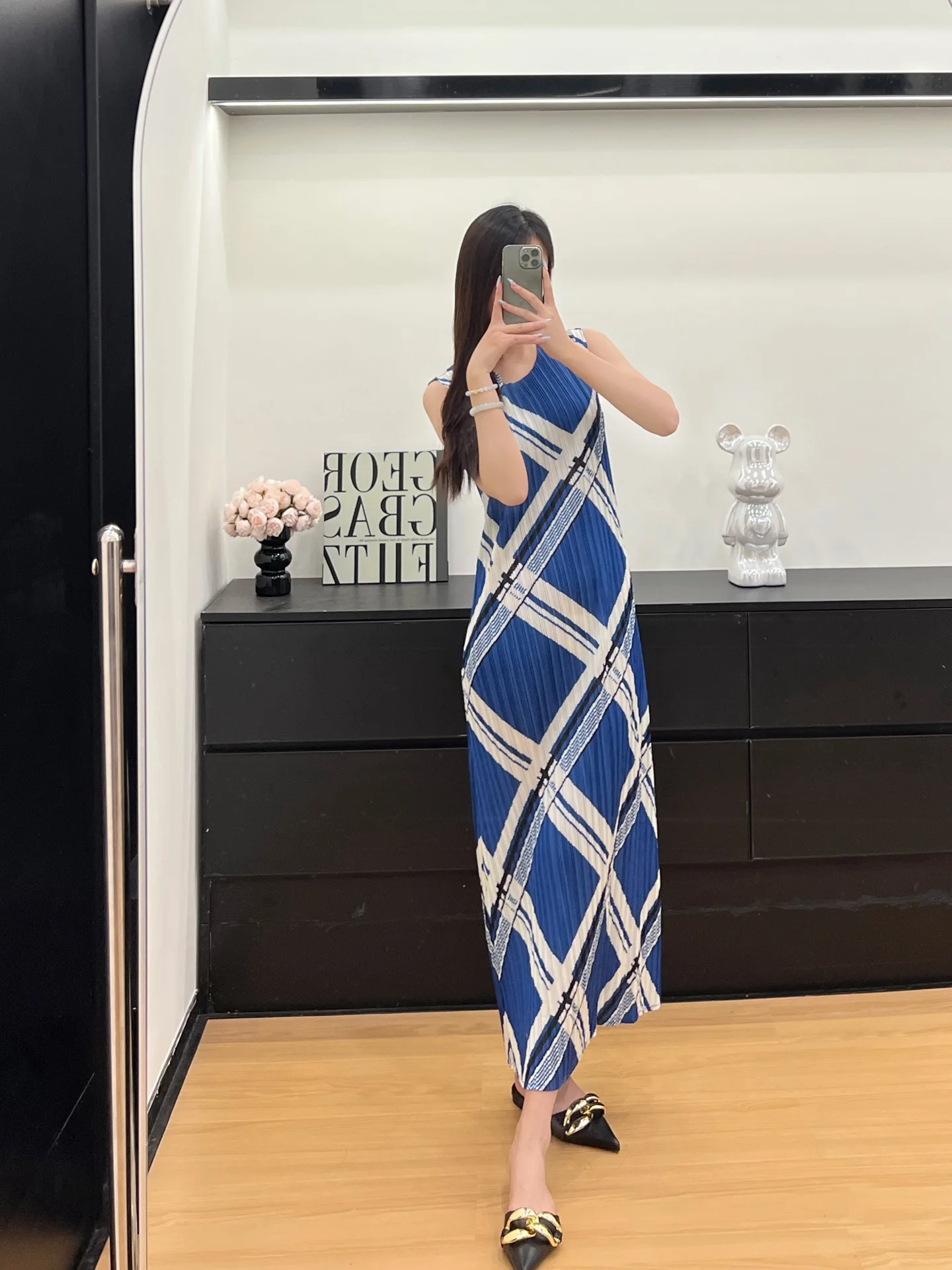 Abito scozzese plissettato con diamanti Miyake 2025 Estate nuova canottiera senza maniche con stampa Abito a trapezio sottile e versatile