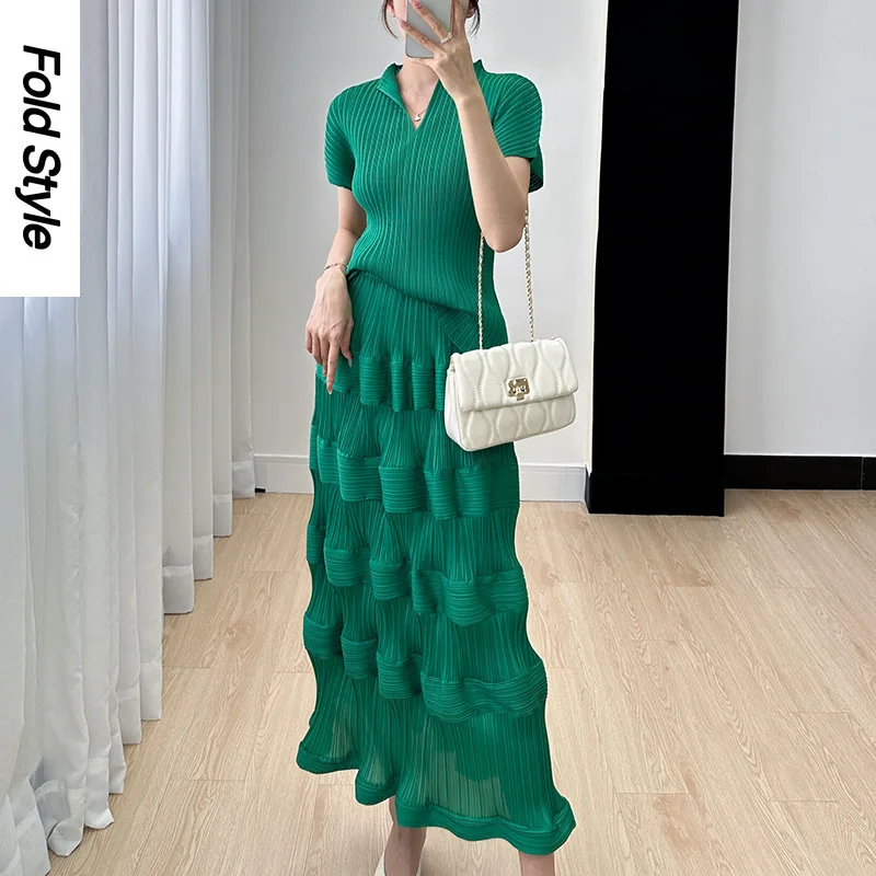 Miyake Summer 2023 New Wrinkle Set for Women with A Small Design Sense Short Sleeved Top, Half Length Skirt, Two Piece Set