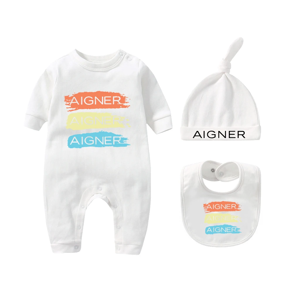 ملابس خريفية لحديثي الولادة من القطن الخالص 100% مع طباعة حروف الأكثر مبيعًا وشاح ناعم وقبعة للأطفال الصغار طقم بذلة بأكمام طويلة