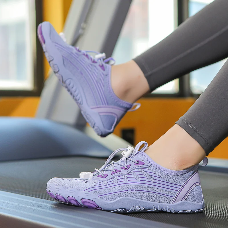 2025 Nuove scarpe rinfrescanti per il tracciamento del flusso Scarpe da fitness per tapis roulant per yoga indoor Scarpe da nuoto antiscivolo per esterni ad asciugatura rapida