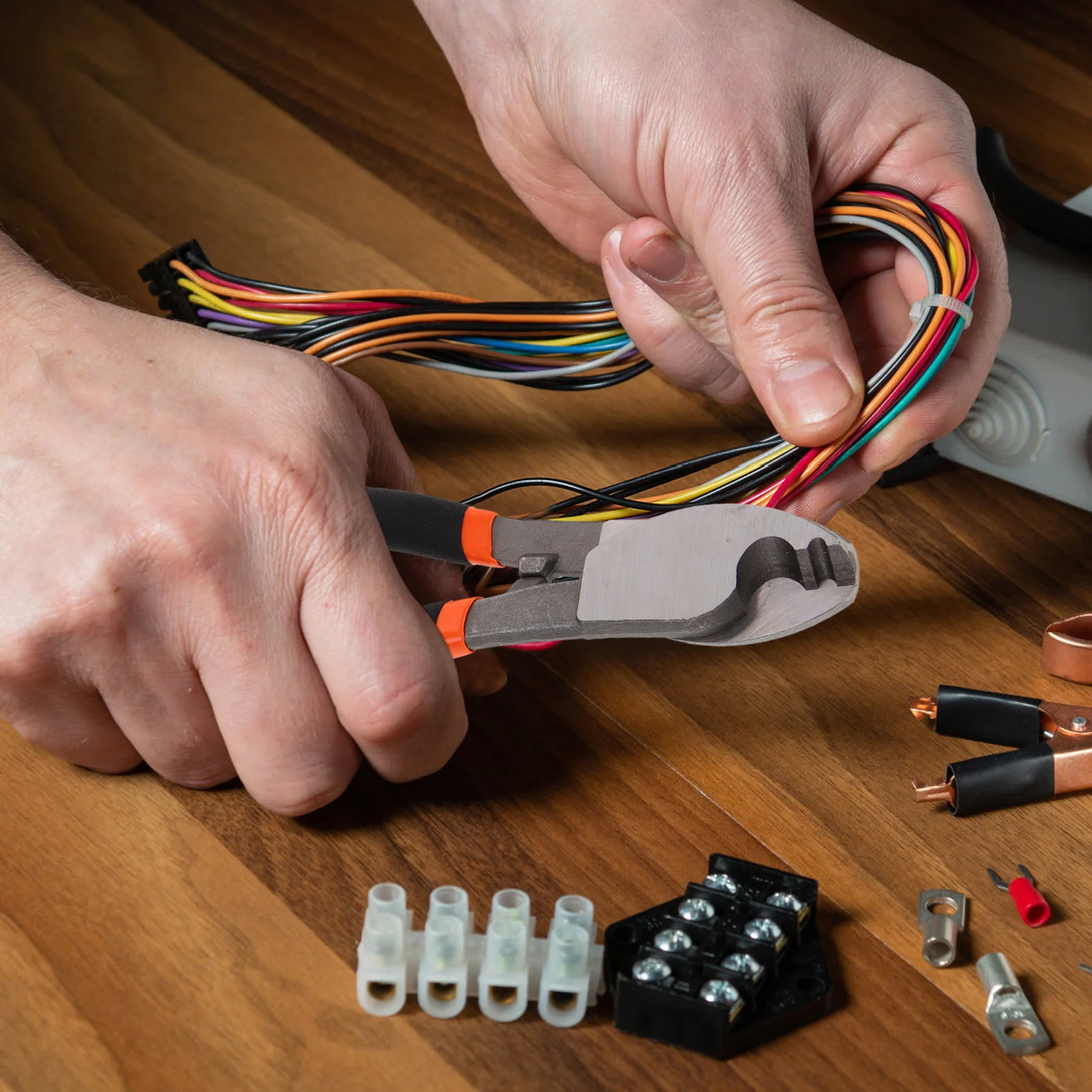 

Wire Cutter Plier Lightweight Metal Rubber Handle Ergonomic Design for Electrical Cable Cutting Stripping Clamping Tools