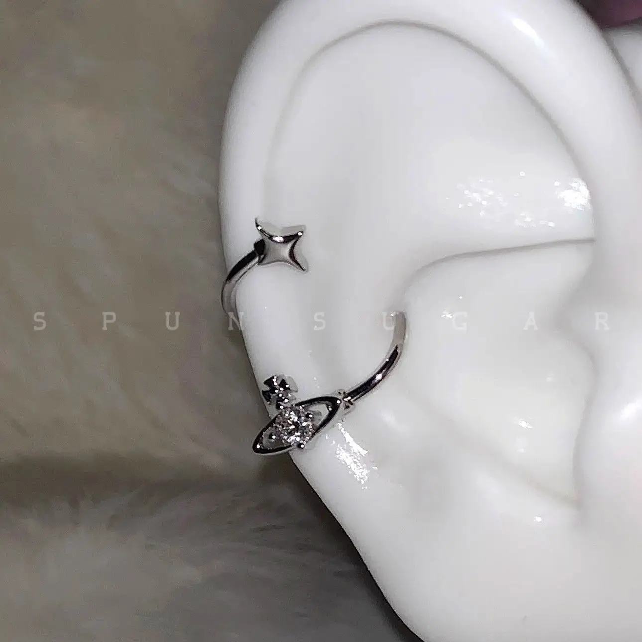 Anillo de herradura en forma de S para uñas de hueso del oído Saturno de acero de titanio, pendientes de uñas coclear de alta gama personalizados de 1,2mm