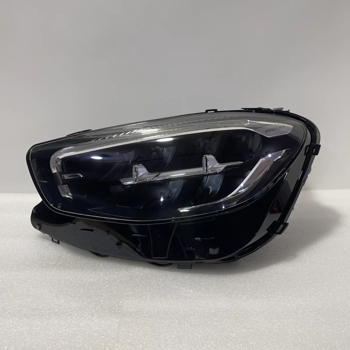 

OE A2139066308 A2139066408 Dynamic Bi-LED Headlights White No Blue Accent for E-Class W213 Facelift 2021 2022 2023