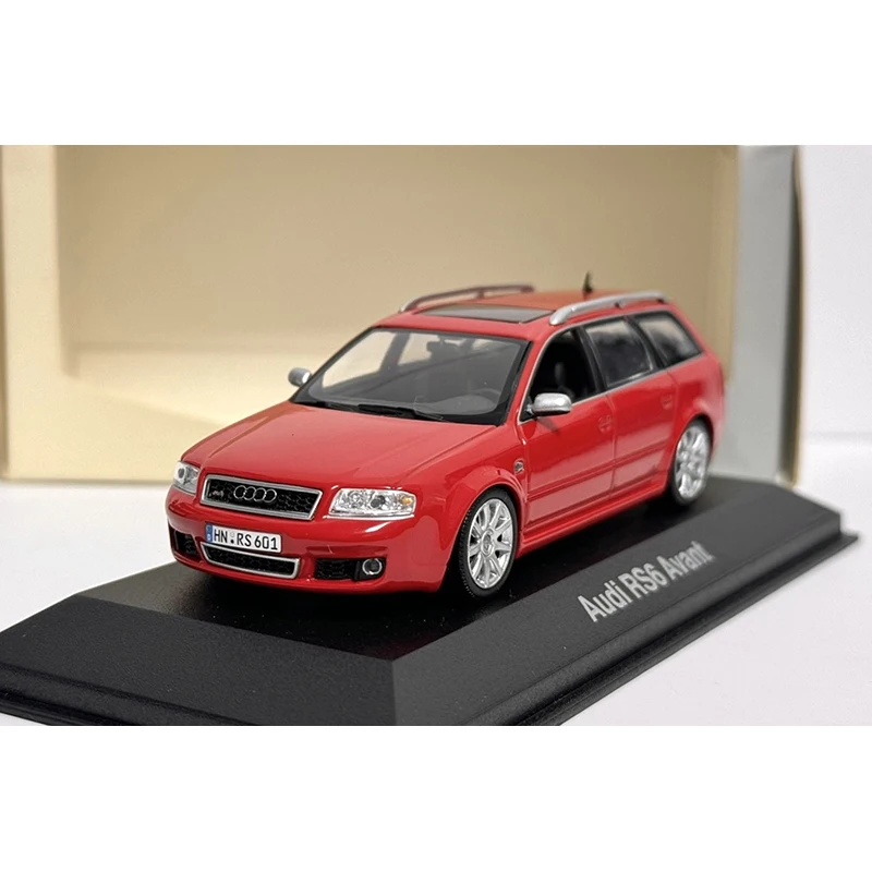 1:43 Scale RS6 Avant C5 Alloy Car Model Collection Ornaments