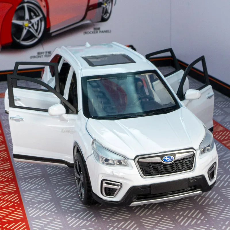 1:30 adorno de modelo de coche de aleación Subaru, puertas y capó de motor, el maletero se puede abrir tiene funciones de sonido y iluminación simuladas