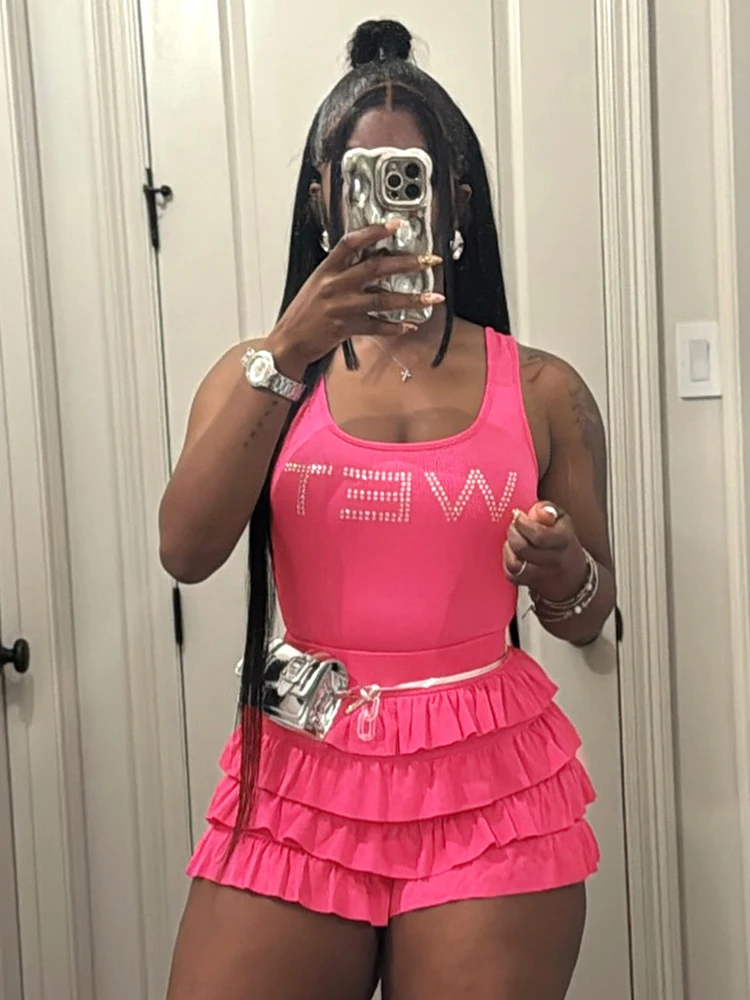 

Weird Puss, сексуальный модный комплект из 2 предметов, женские топы на бретелях со стразами и буквенным принтом + многоуровневые шорты с рюшами, хипстерская уличная одежда для девочек