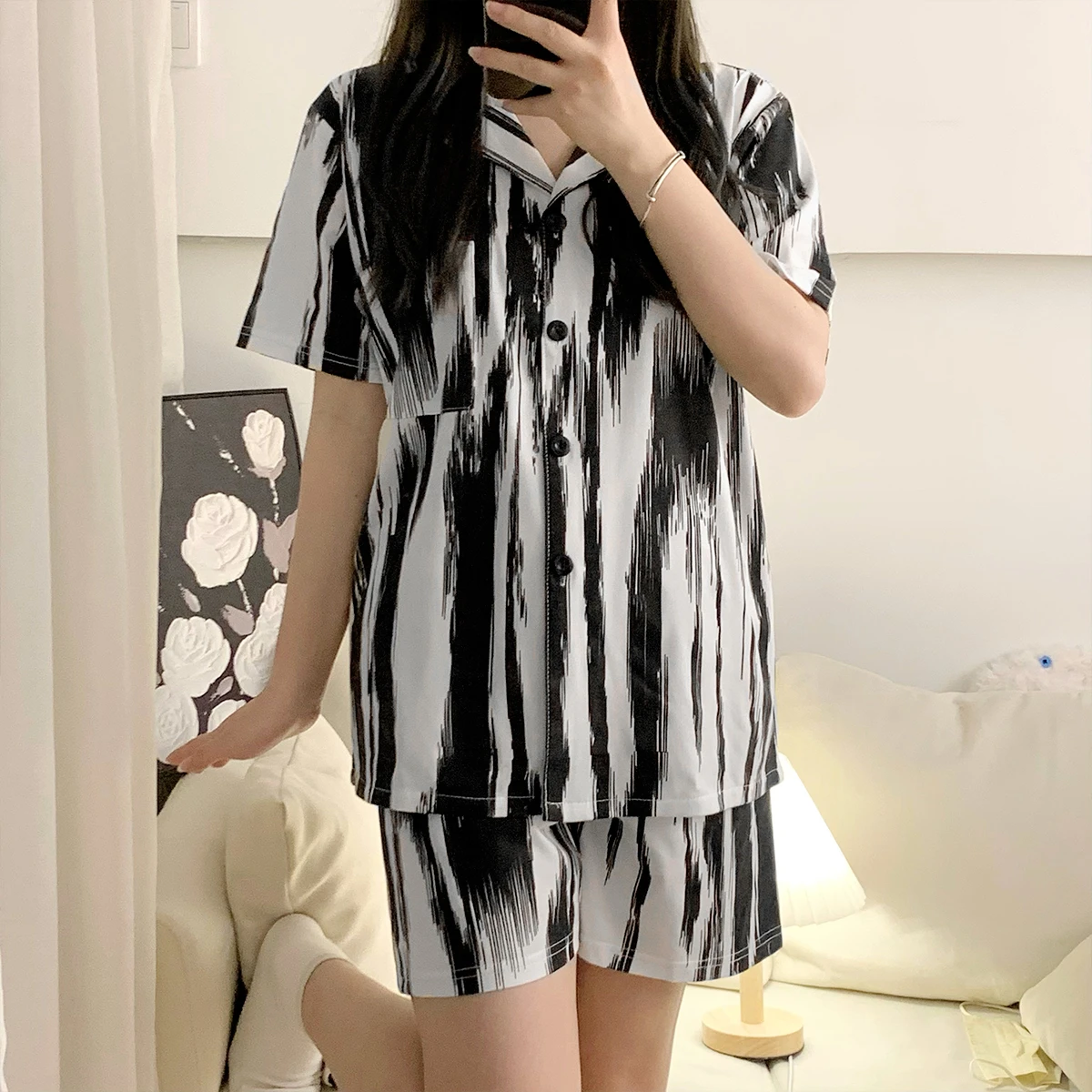 Summer New INS Style Pajamas Women's Set Irregular Stripes Relaxed Casual Outwear Short Sleeve Shorts Cardigan Homewear