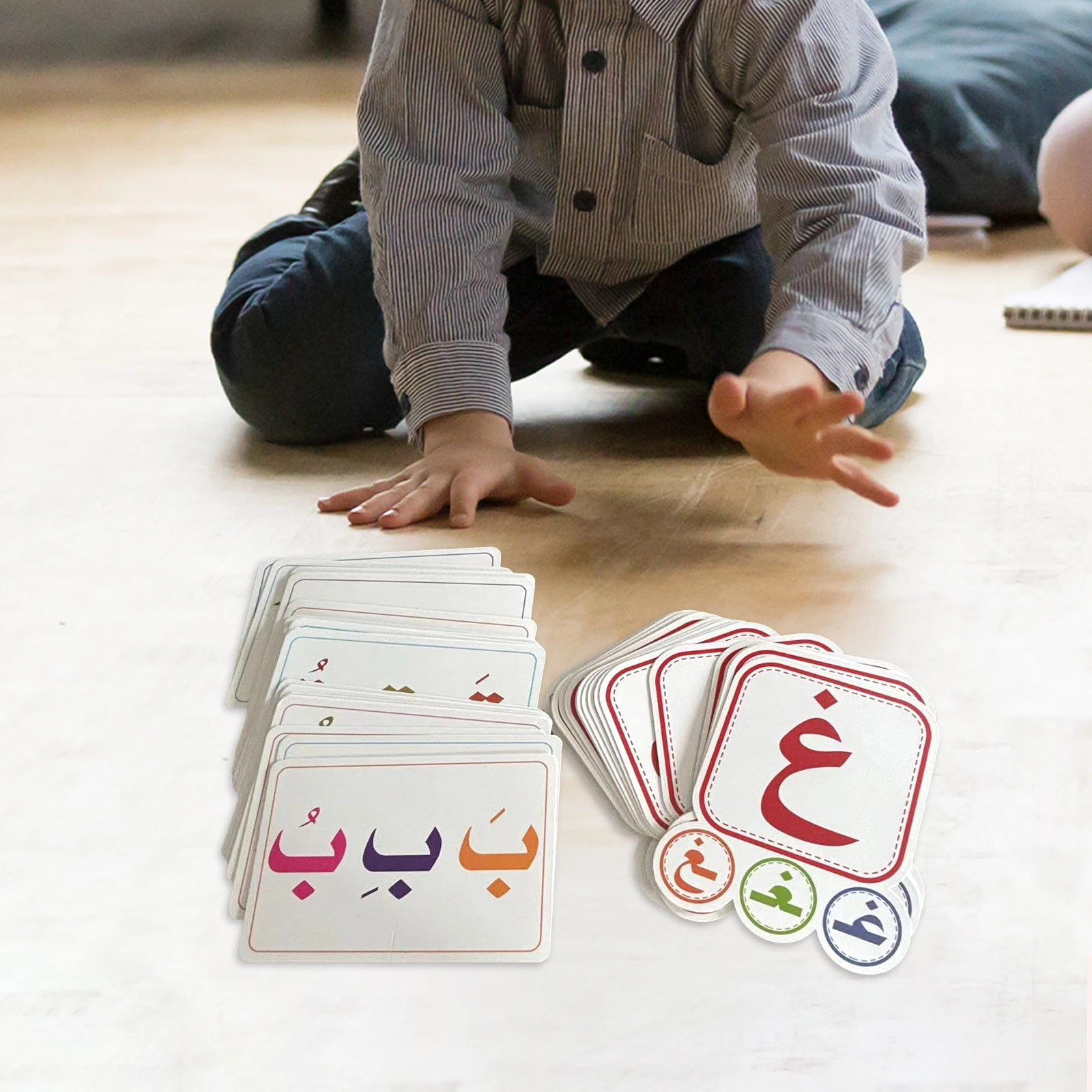 As cartões de aprendizagem interativos árabes são adequadas para educação de iluminação de palavras em famílias e ensino em sala de aula,