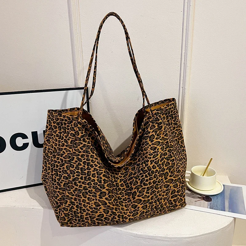 Canvas Trend 2024 High Quality Women's Tote Bag Panther Pattern Fashion Shoulder Bag Soft Simple Commuter Western Style Handbag