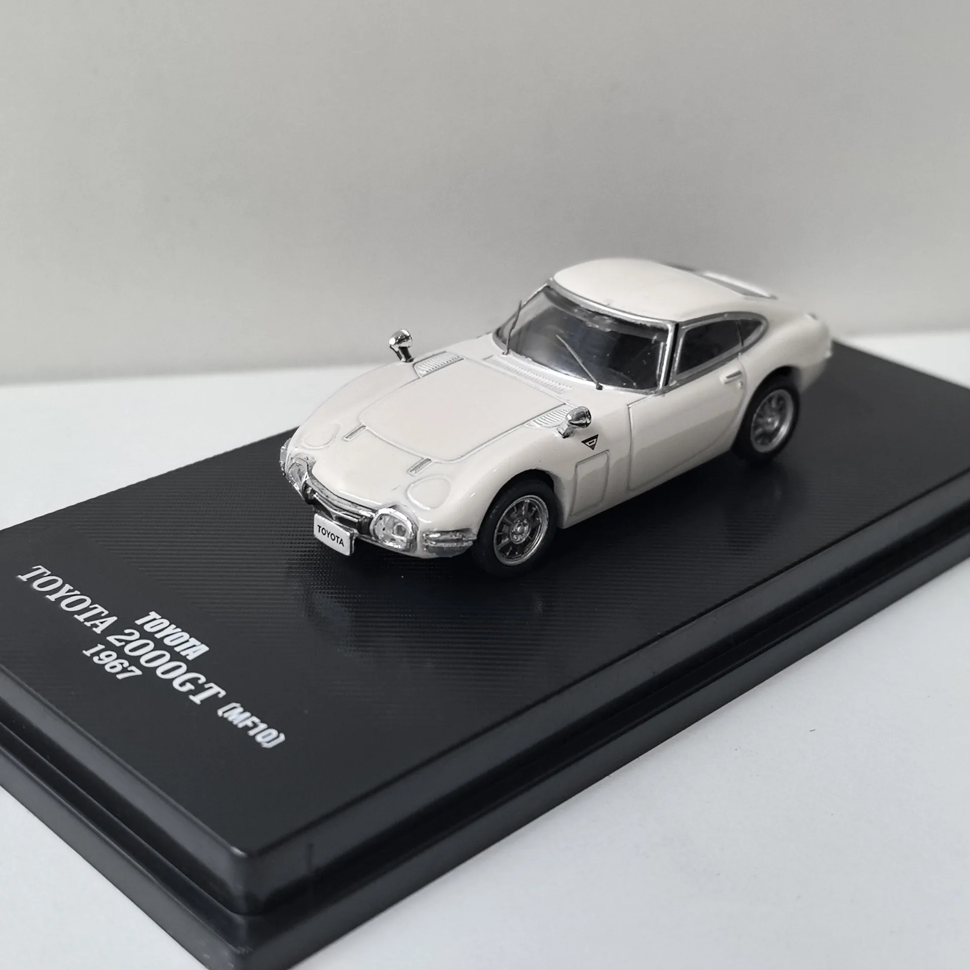 

Diecast DEA 1/64 Scale TOYOTA 2000GT MF10 1967 Toyota Alloy Car Model Collectible Toy Gift Souvenir Display Ornament