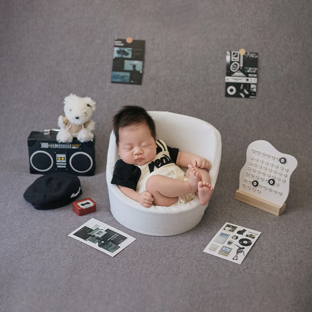 Newborn Photography Props Gray-Toned Theme Beret+Baby Costume Set Radio Mini Bear Plush Toy Studio Photo Scenes Decorative Props