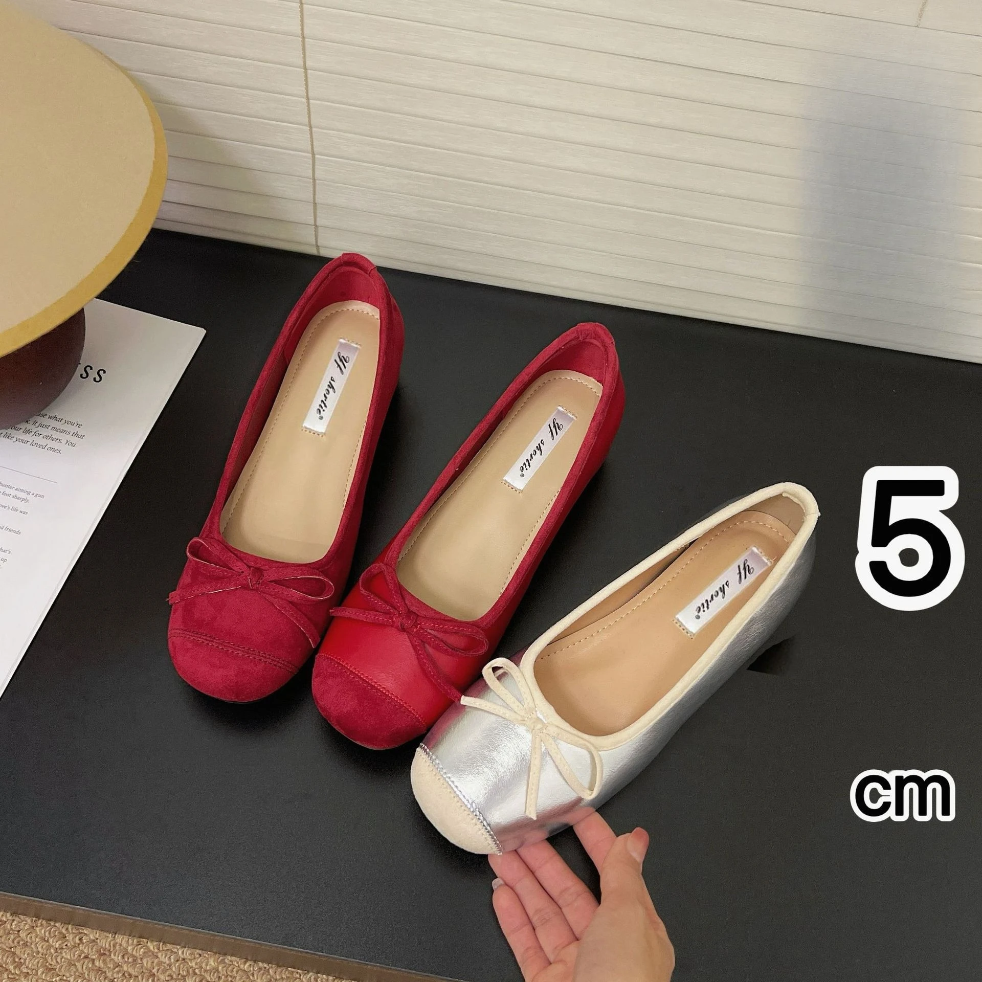 

Офисные женские французские шикарные двухцветные балетки металлик с низким вырезом и бантом, повседневные универсальные туфли на высоком каблуке 5 см на скрытом каблуке