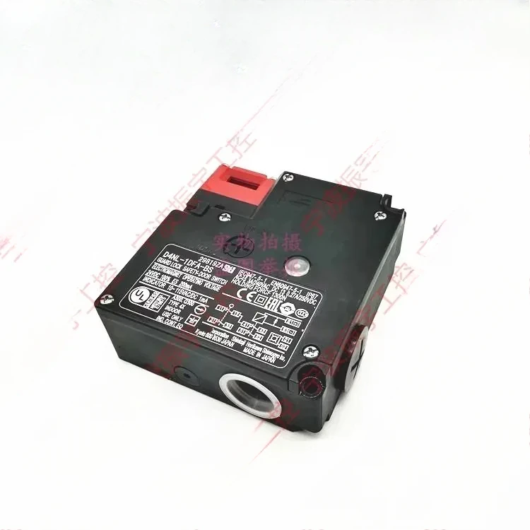 

Original electromagnetic lock safety switch D4NL-1DFA-B 2DFA-B 4DFA-B -BS-F2 D4NL-2DFG