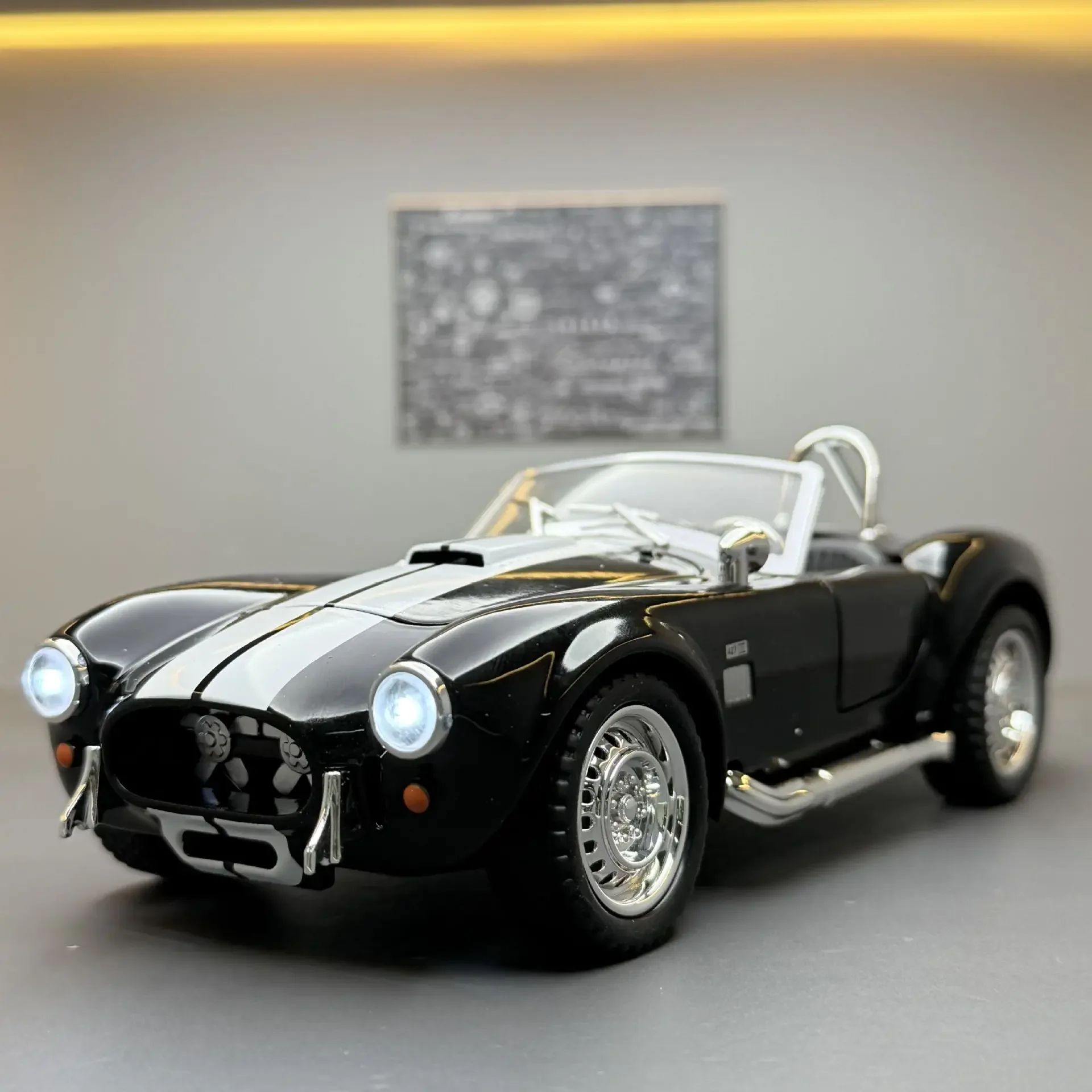 1:22 shelby cobra 427 s/c liga modelo de carro som e luz puxar para trás brinquedo das crianças colecionáveis presente aniversário