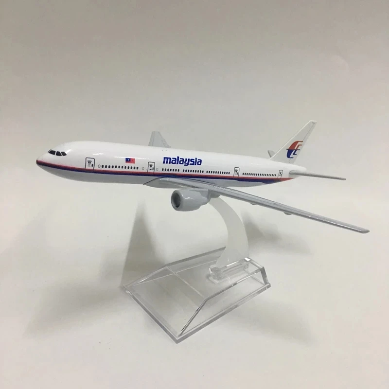 16cm Malaysia Airlines Boeing 777 Plane Model Airplane Model Aircraft Model 1:400 Diecast Metal Planes Toy