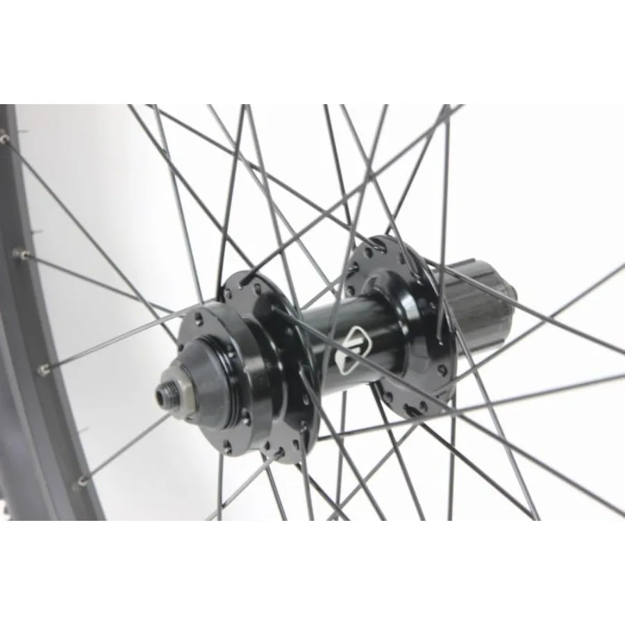 عجلات الدراجة الجبلية Economy 29er مقاس 29 بوصة مصممة لـ 7 سرعات كاسيت وفرامل قرصية مع إطارات وأنابيب مقاس 29 × 2.25 متضمنة I #2