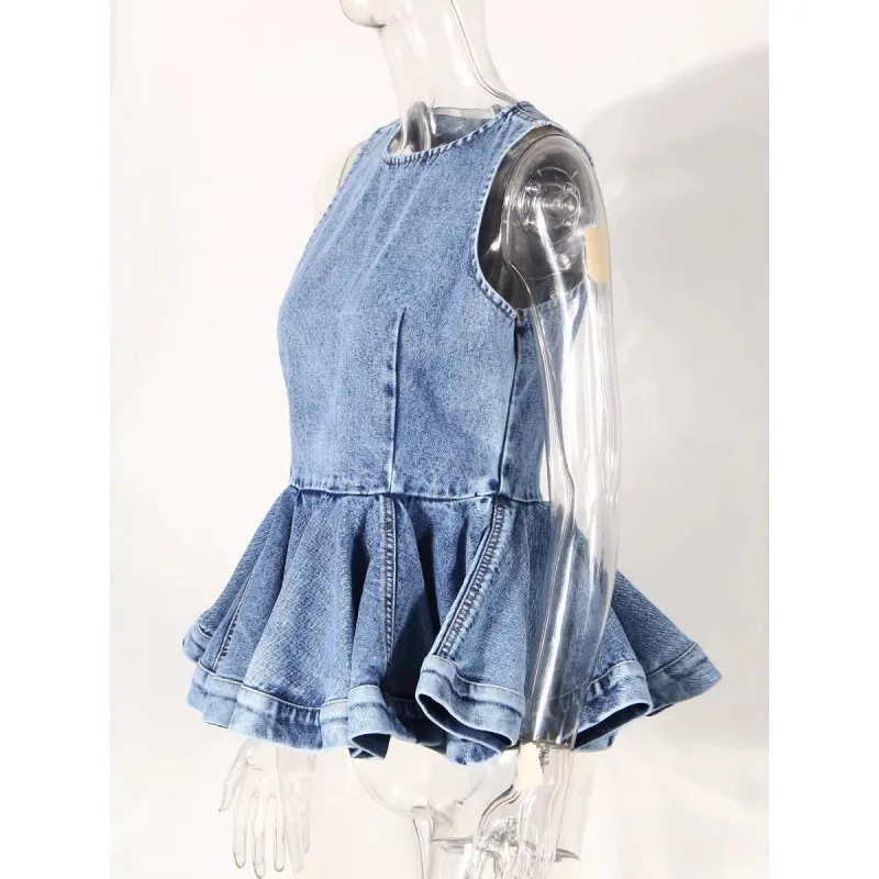 

Стильный комплект из двух предметов: топ без рукавов с круглым вырезом и минималистичными пышными рукавами, а также длинные джинсовые брюки с разрезами для женщин, в стиле уличной моды, повседневный.