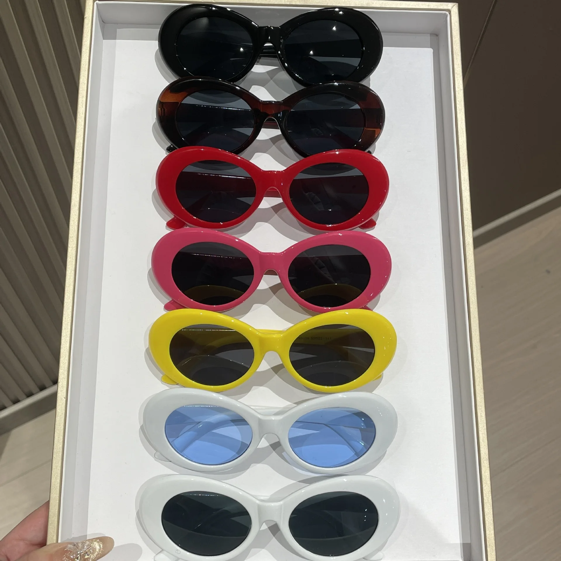 أزياء المرأة البيضاوي النظارات الشمسية خمر رجل العلامة التجارية مصمم نظارات شمسية أزياء الأشعة فوق البنفسجية حماية ظلال نظارات UV400 Oculos دي سول #4