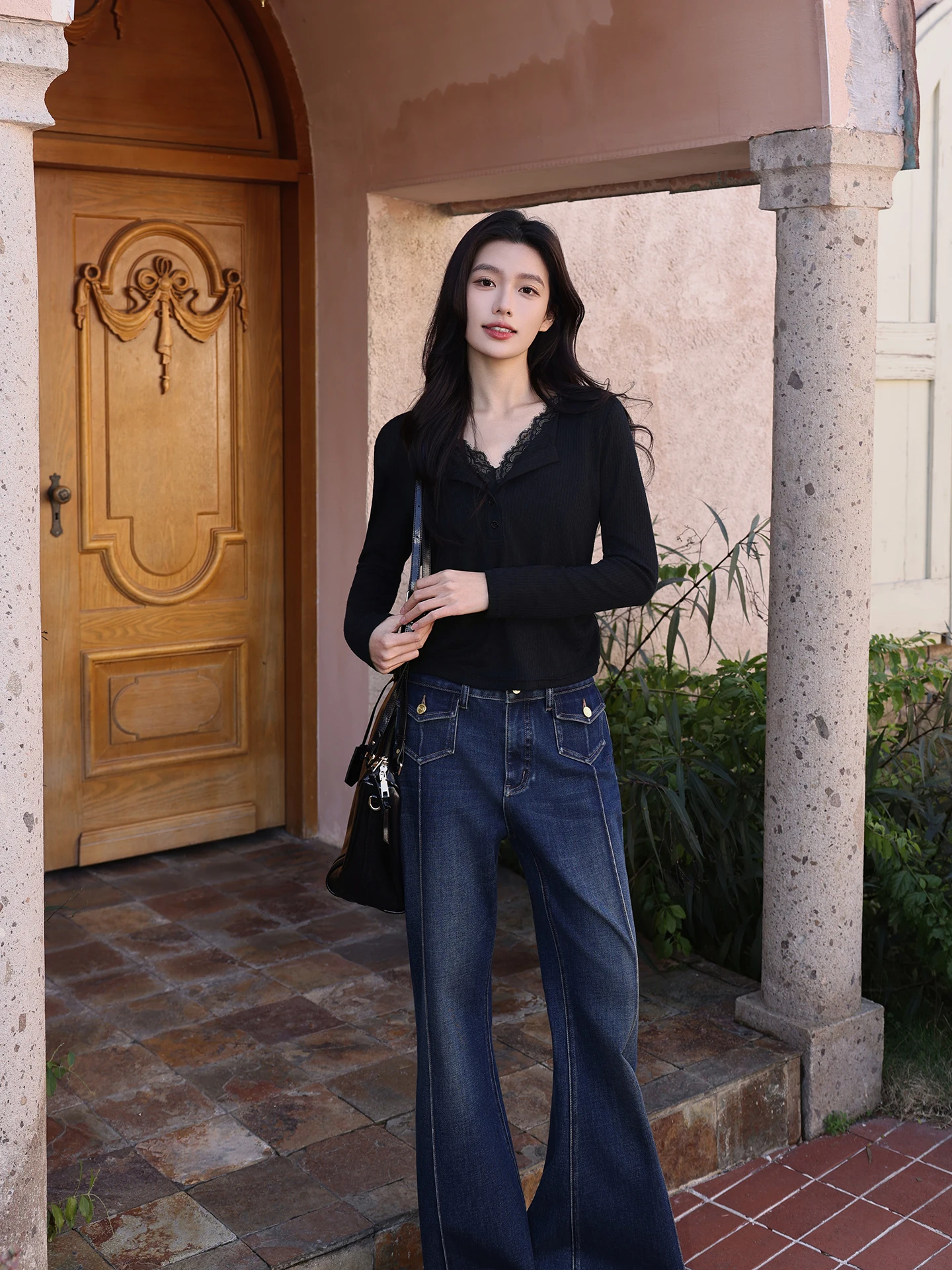 

Lao Yang's Personal ME Lace Henley Top Casual Loose Fit Ladies T-irt Breathable Polyester Linen Blend Long Sve V-ne