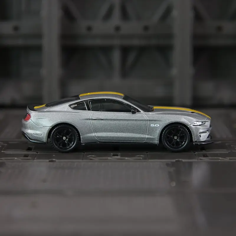 CCA 1:64 Simulation Ford Mustang 2018 GT Alloy Car Model Exquisite Ornament Collection Desktop Decoration Gift