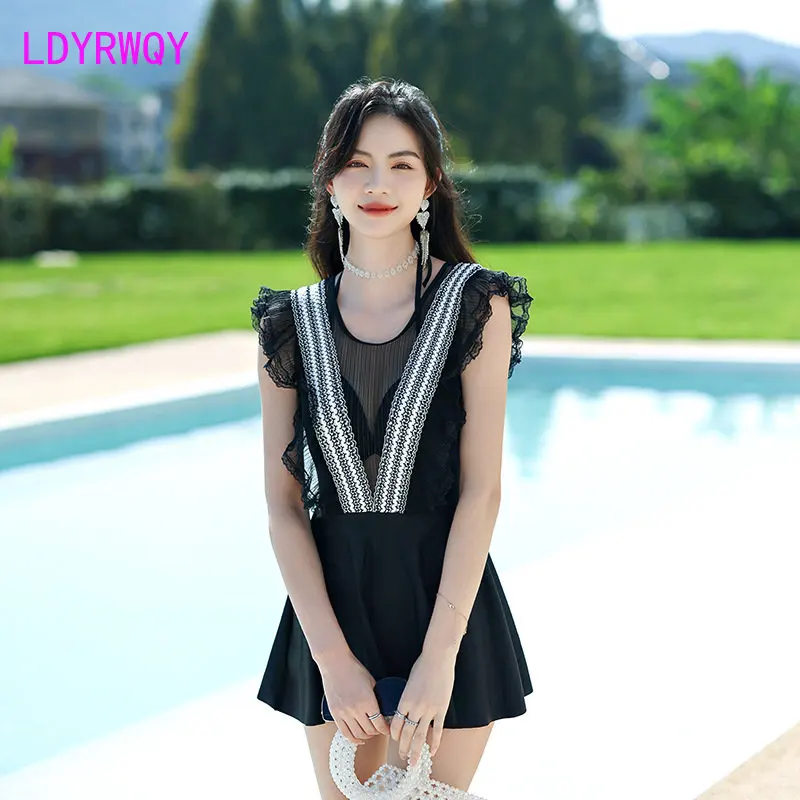 One-piece swimsuit for women cover their tummies to show their  20223 new fashion student hot spring bikini