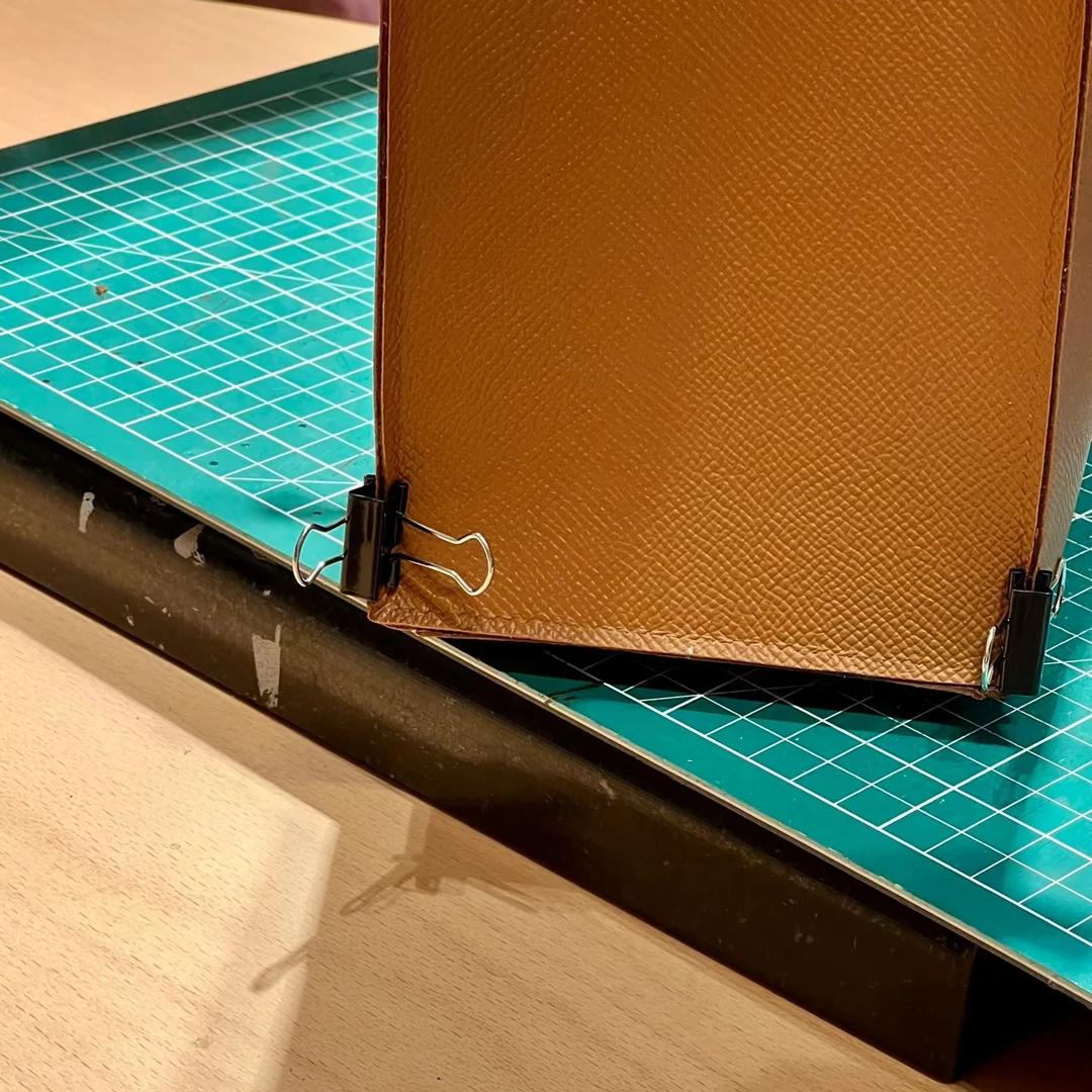 2025 حقيبة يد الموضة جلد البقر الحقيقي حقيبة كروسبودي السيدات حقائب كتف حقائب اليد للنساء سعة كبيرة حمل الحقائب