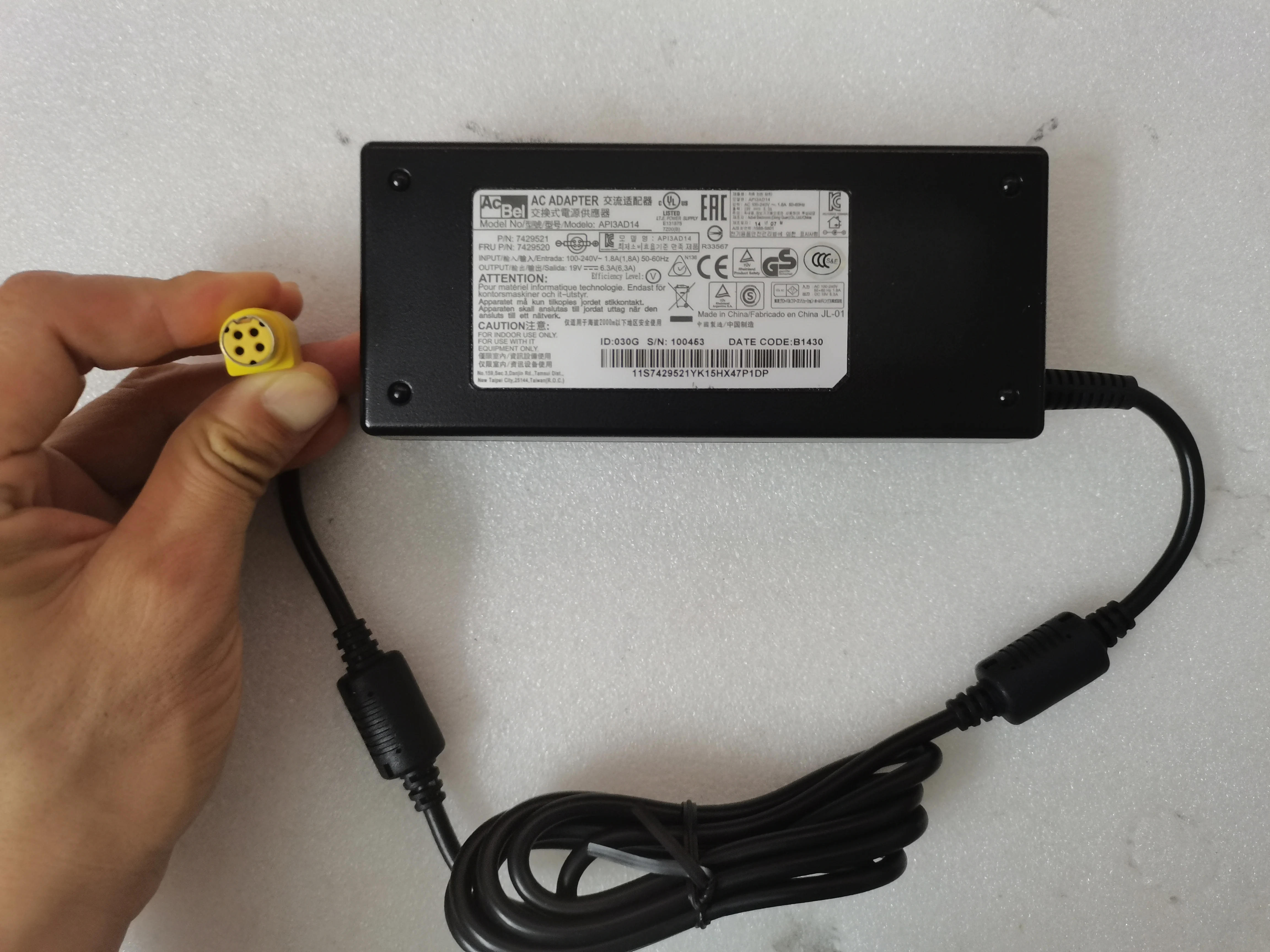 

NEW OEM AcBel 19V 6.3A 4Din AC Adapter For Toshiba 120W API3AD14 PN:7429521 7429520 ID:030G S/N:100453 Laptop