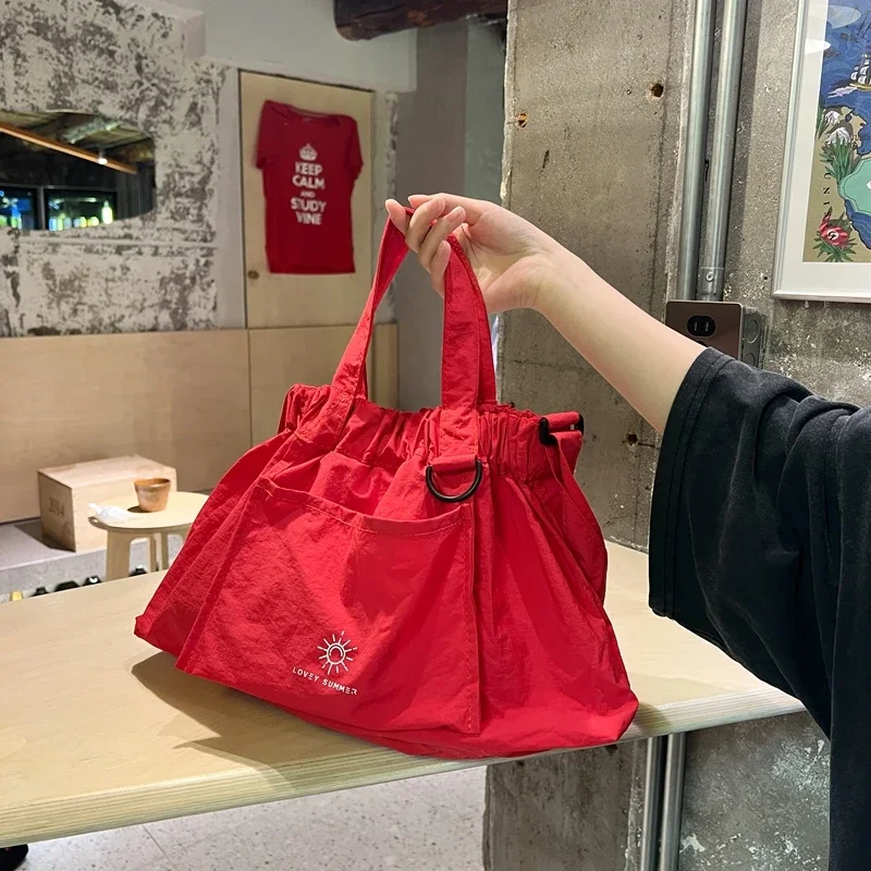 Sac fourre-tout en nylon pour femme, grande capacité, design simple, mode initiée, haute qualité, nouveau, 2024