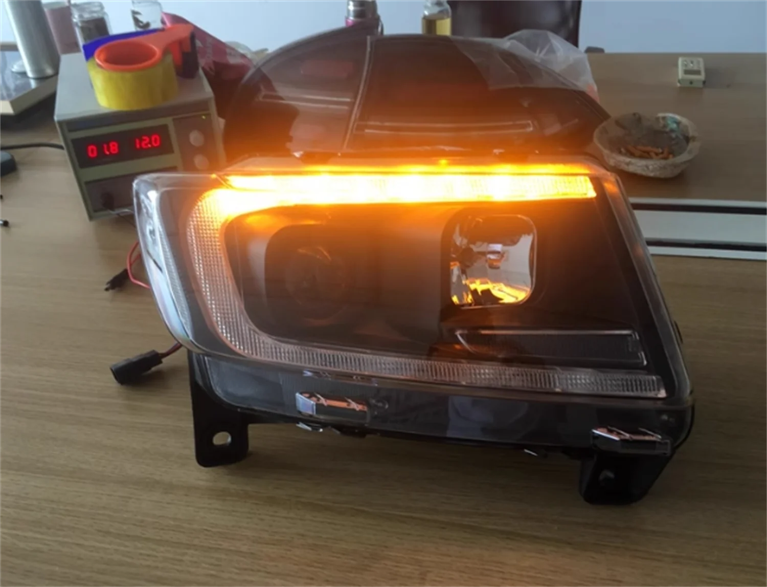 

Car Front Headlight Headlamp for Jeep Grand Cherokee 2011 Daytime running light High low beam Turn signal