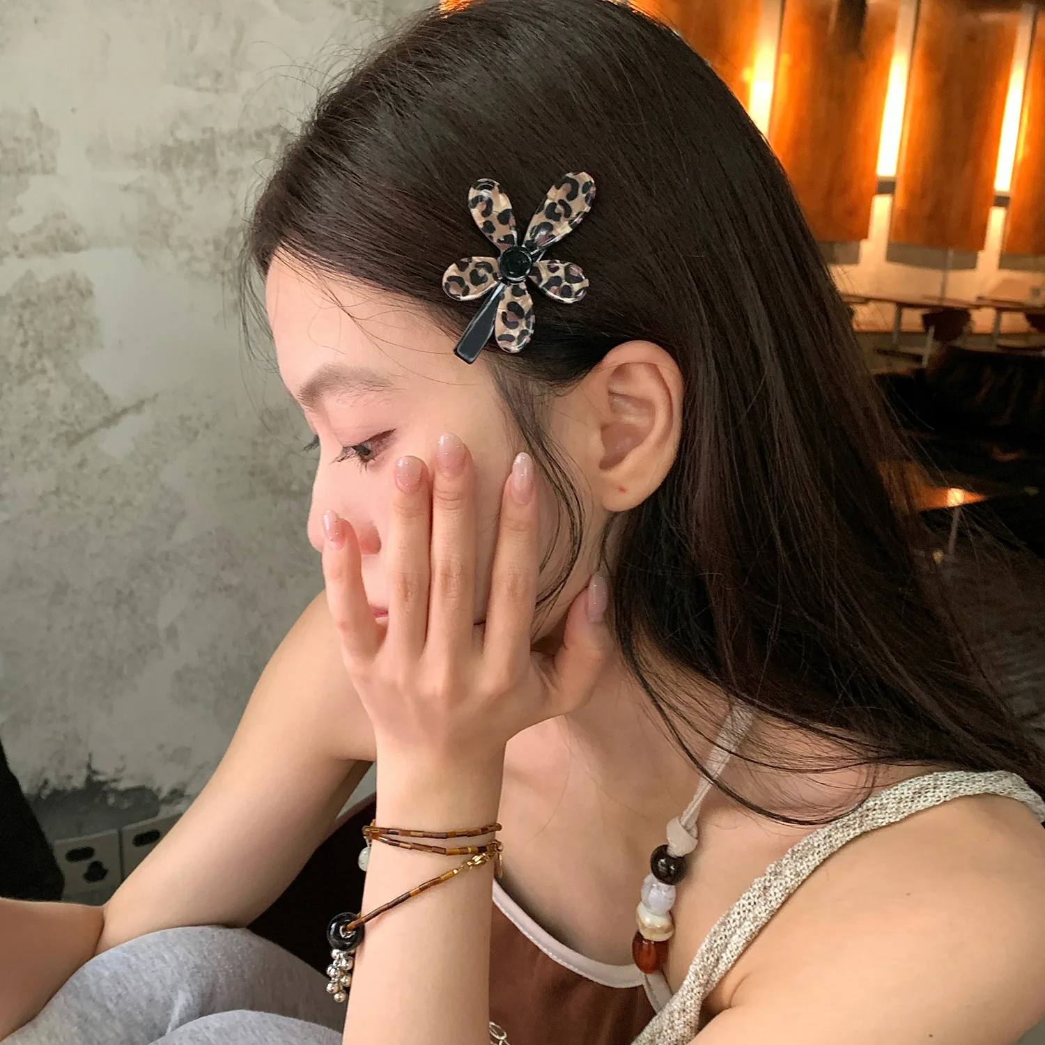 

2pcs Acetic Leopard Print Flower Hairpin Korean Fashion Versatile Duckbill Clip Broken Hair Forehead Bangs Side Clip Headwear