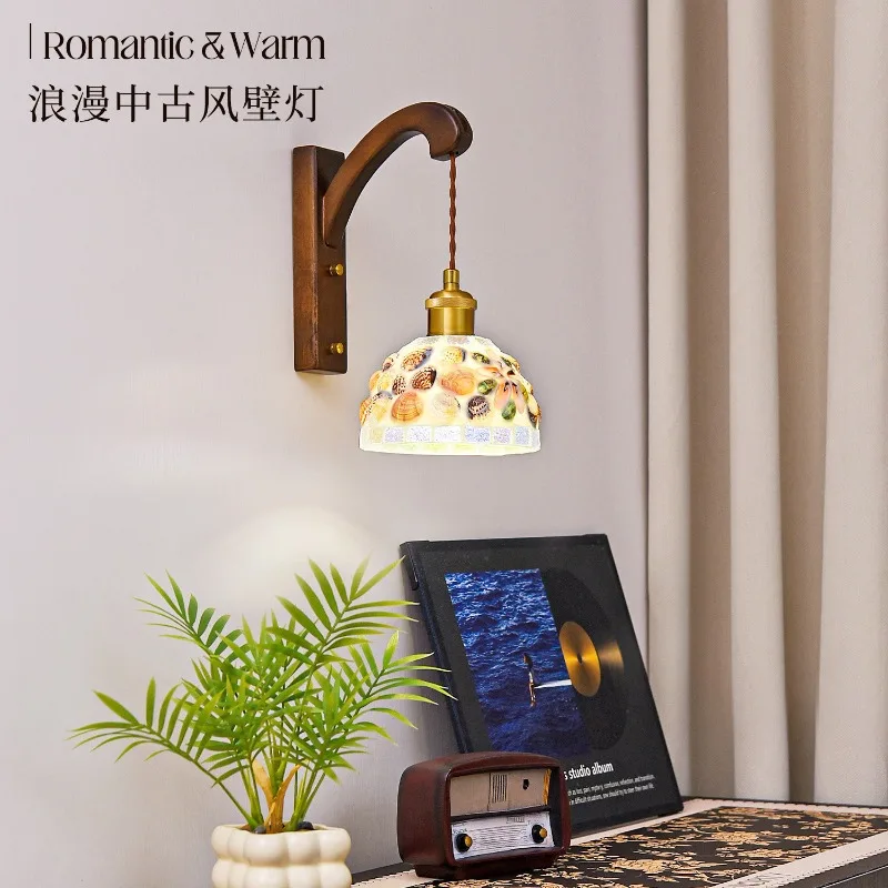 Retro Designer Wooden Wall Lights Colorful Shell Decoration Bedroom Bedside Dressing Table Atmosphere Embellish Medieval Sconces