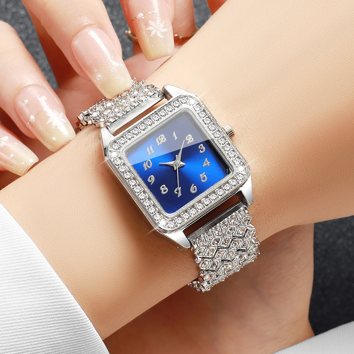 Fashion Rhinestone Square Women Watches Blue Dial Silvery Bracelet Ladies Dress Quartz Wristwatch Relogio Feminino（Without Box