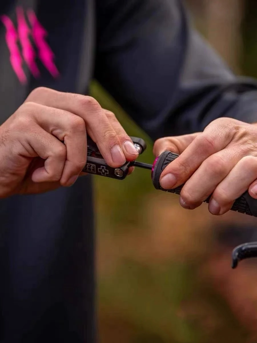 Muc-off plugues de alça de expansão de bicicleta, ultraleve, plugues de alça de equilíbrio de liga de alumínio, tampas de extremidades de barra de bicicleta para dh, xc