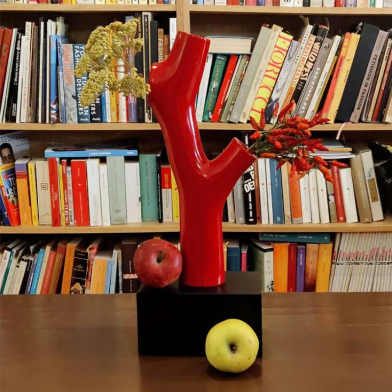 Modern light luxury creative tree branch vase, model room exhibition hall home entrance living room high-end ornament