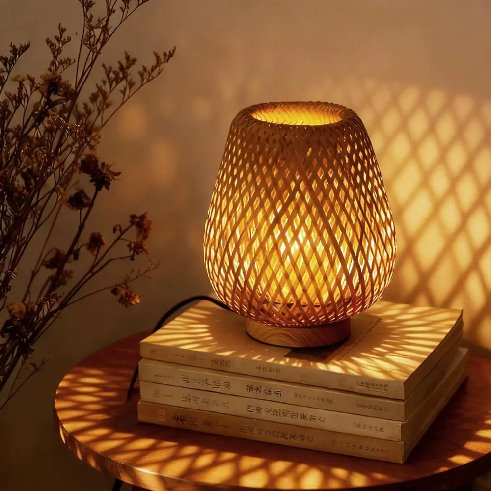 

Настольная лампа с двухслойным плетеным абажуром и деревянным основанием, маленькая прикроватная лампа с кабелем питания 6 футов, вилка 110В, диммируемый цоколь E26