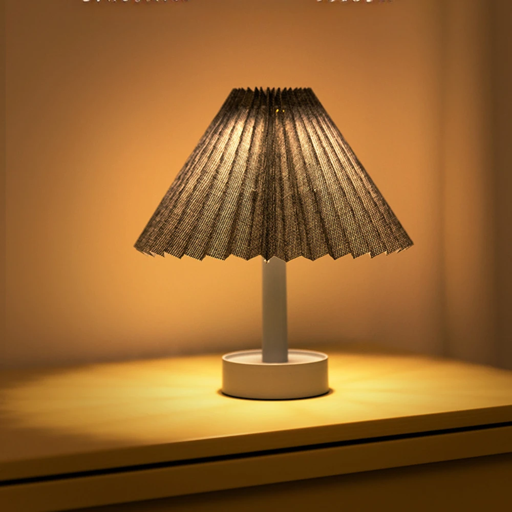 الرجعية مطوي لمبة مكتب USB شحن مصابيح طاولة الزخرفية غرفة نوم جو ضوء الليل