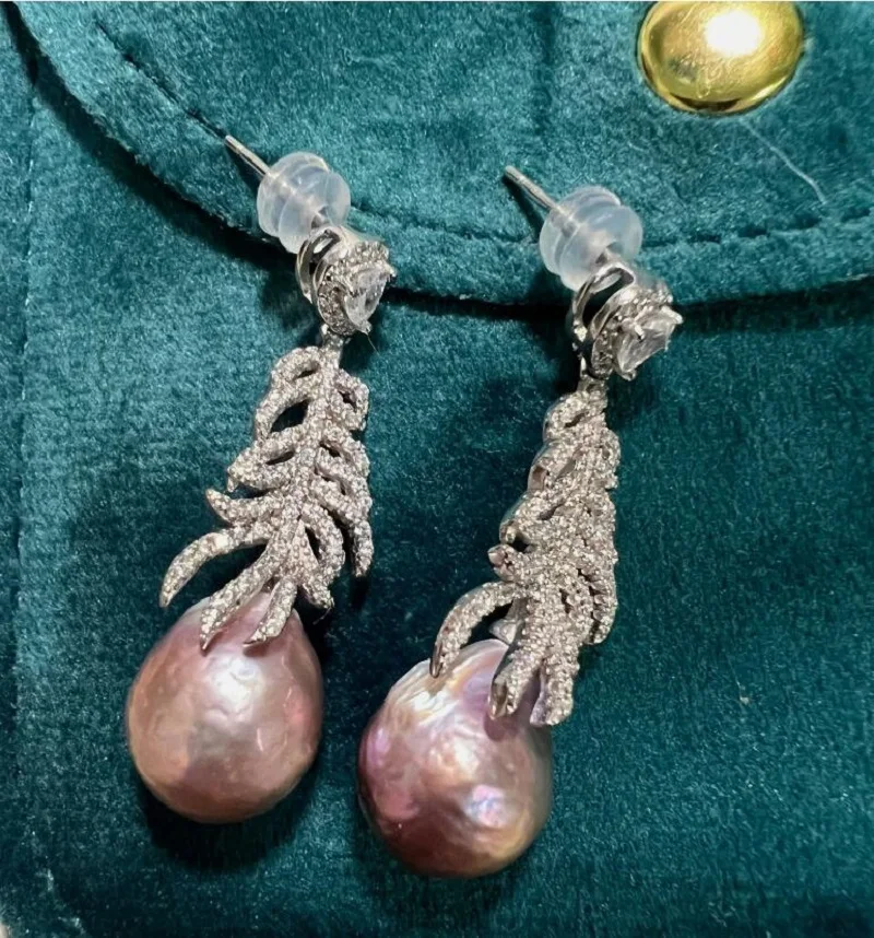 

elegant pair of 11-12mm south sea baroque lavender pearl dangle earring925s