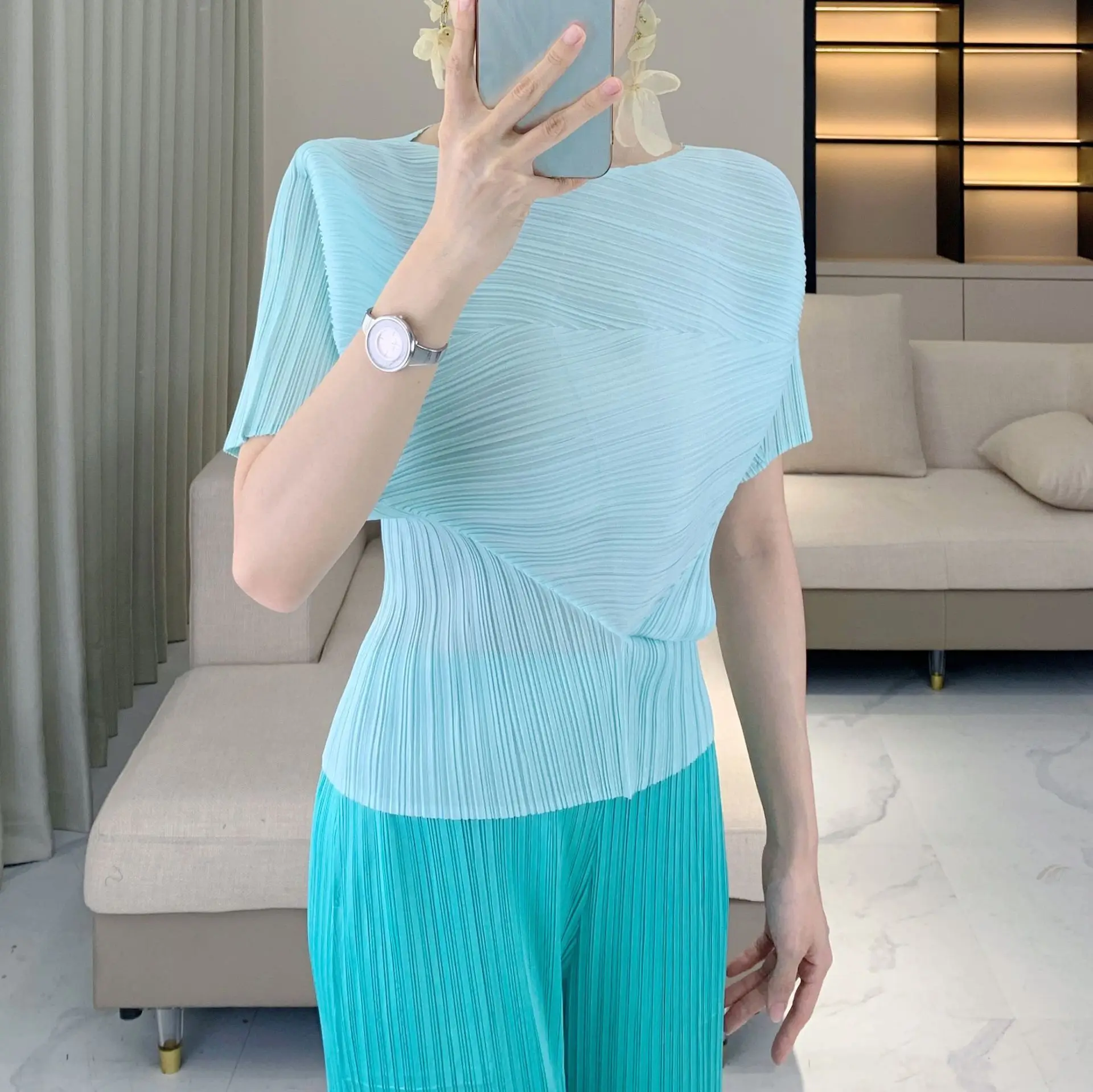 

Новинка лета 202, пуловеры, топы Miyake, плиссированные, нерегулярные, с короткими рукавами, шикарная женская футболка, универсальная, элегантная, эластичная, тонкая, повседневная