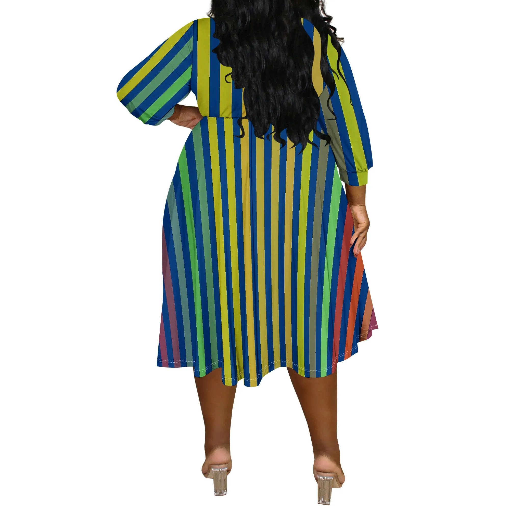 Рисунок 5 - Платье больших размеров в радужную