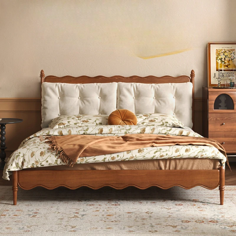 

Vintage solid wood bed master bedroom Windsor simple modern small apartment soft bag American medieval cream double bed