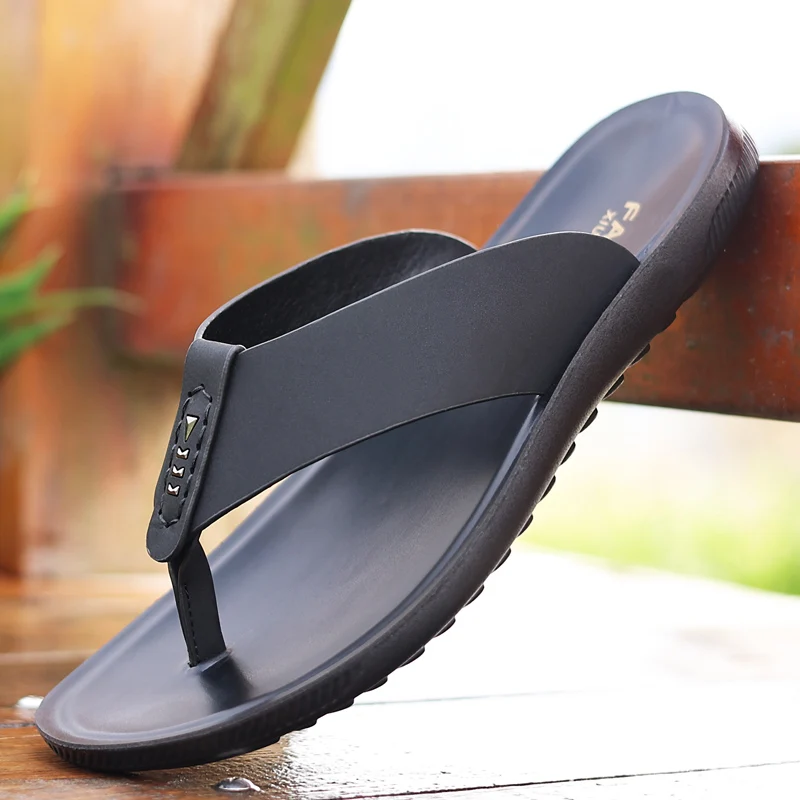 Fashion Leather flip flops Men Slippers Home Sandals PU Leather Light Men Summer Shoes Sandalias Comfort Beach Sandals Outdoor