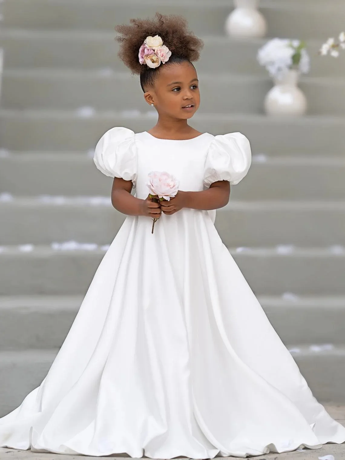 Custom White Puff Sleeve Satin Flower Girl Dress Round Neck Hollow V-shaped Long Tail Beauty Pageant Dress Children's Communion