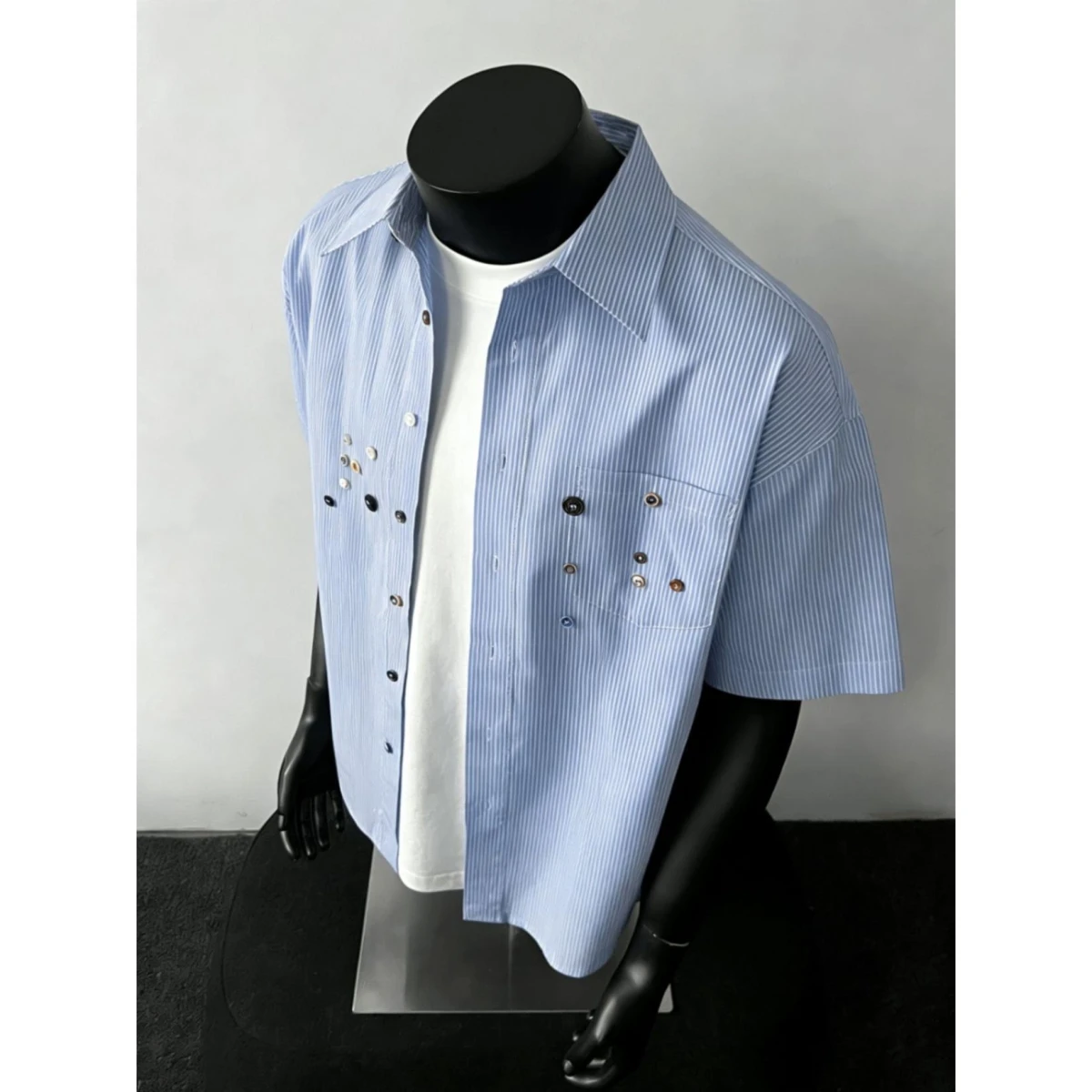 

Casual Stripe Short Sleeve Button Decorated Shirt Men's Summer Trendy Design Loose Fit Polyester Fiber Five-Quarter Sleeve Shirt