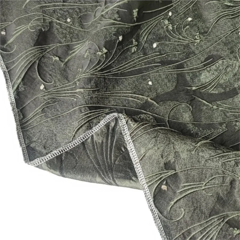 Jacquard fabric with a yarn-dyed embossed women's dress and suit woven