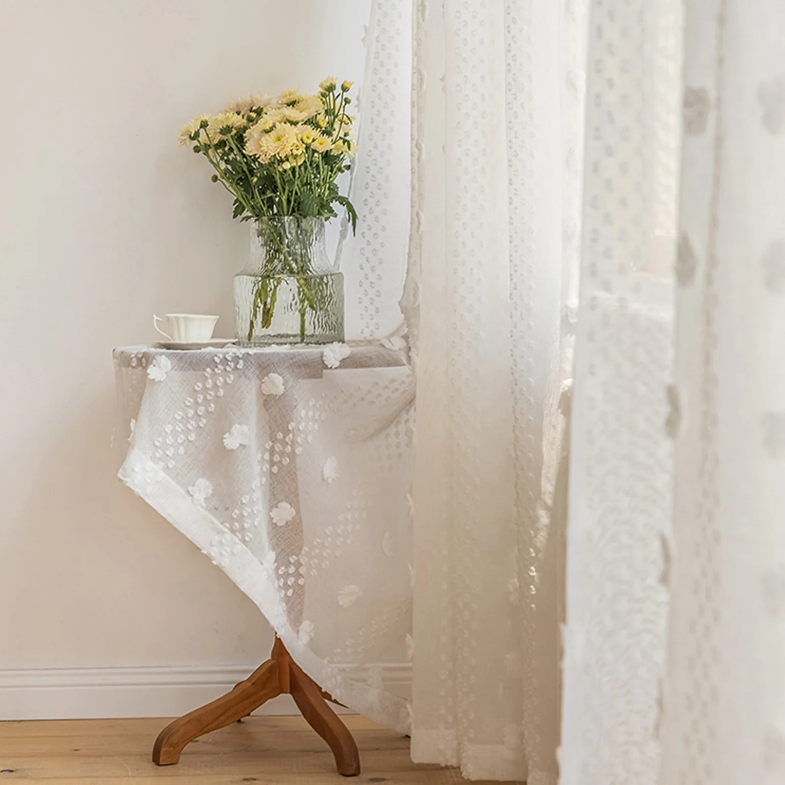 Fenstervorhang Französischer Weißer Fellbommel-Gazevorhang Schlafzimmer Kinderzimmer Weißer Tüll Maßgefertigte Größe Transparent Modisch Elegant