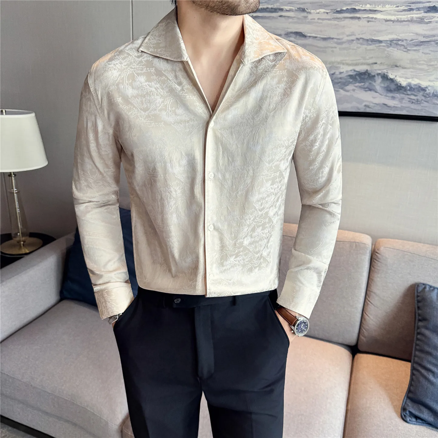 

Новые осенние темные жаккардовые рубашки с v-образным вырезом и большими лацканами, высококачественная мужская рубашка против морщин с длинными рукавами, облегающая деловая рубашка для вечеринок