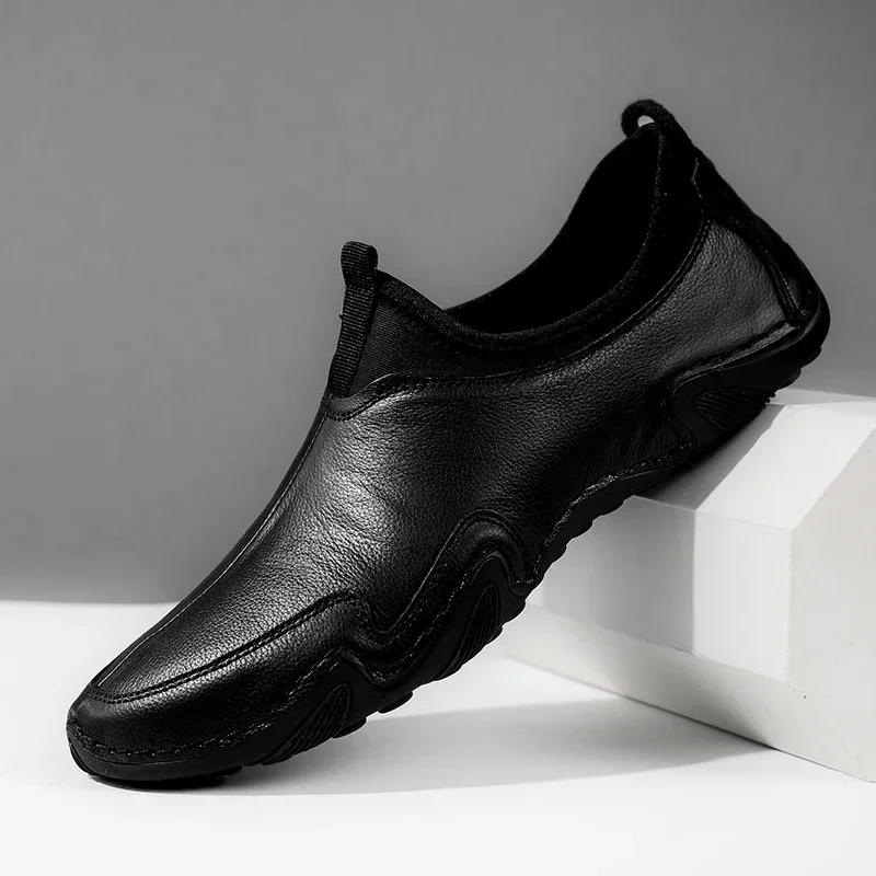 Men\'s Spring first layer cowhide business Pointed head Leather Shoes casual outdoor shoes non-slip rock hiking shoes