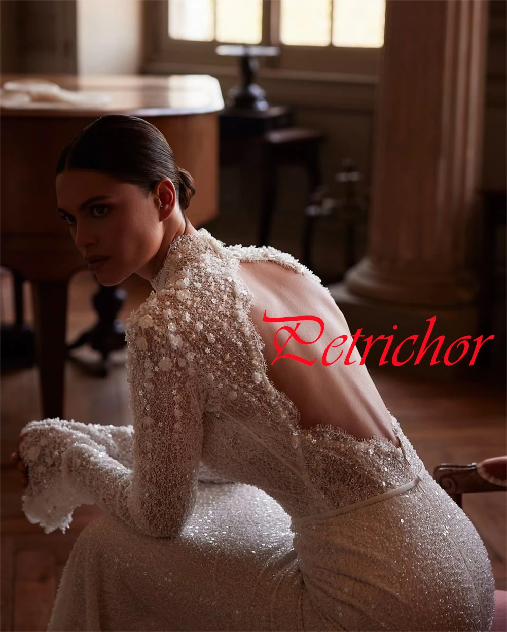 Robe de mariée en Organza blanc de haute qualité, personnalisée, tempérament, décolleté haut, manches longues, robe de mariée avec traîne chapelle
