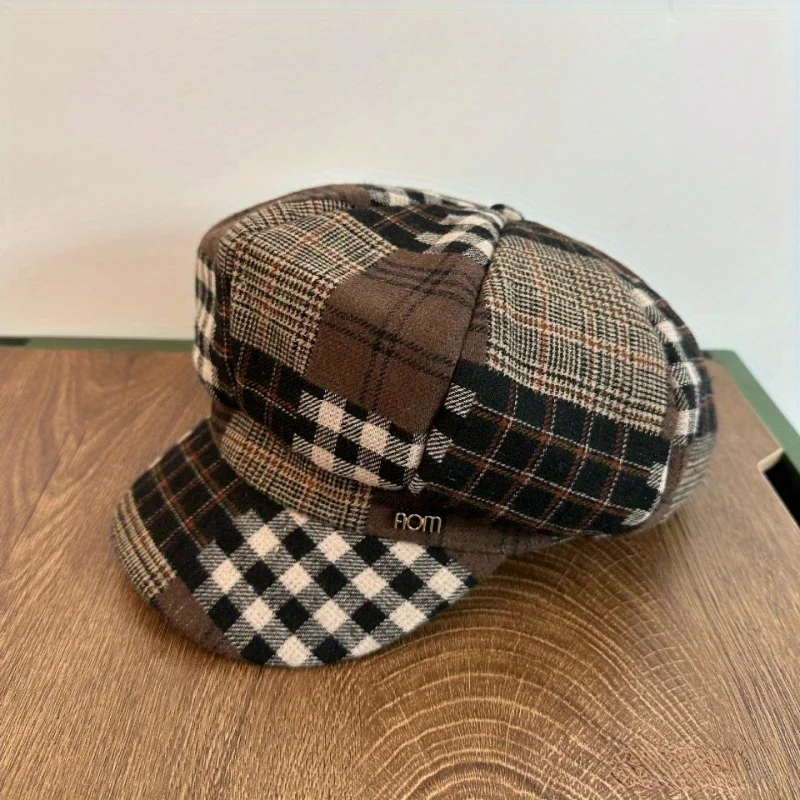 Vintage British Style Plaid Beret Cap for Men & Women - Lightweight, Elastic Fit, Brown & Black Check Pattern, Perfect for Fall/