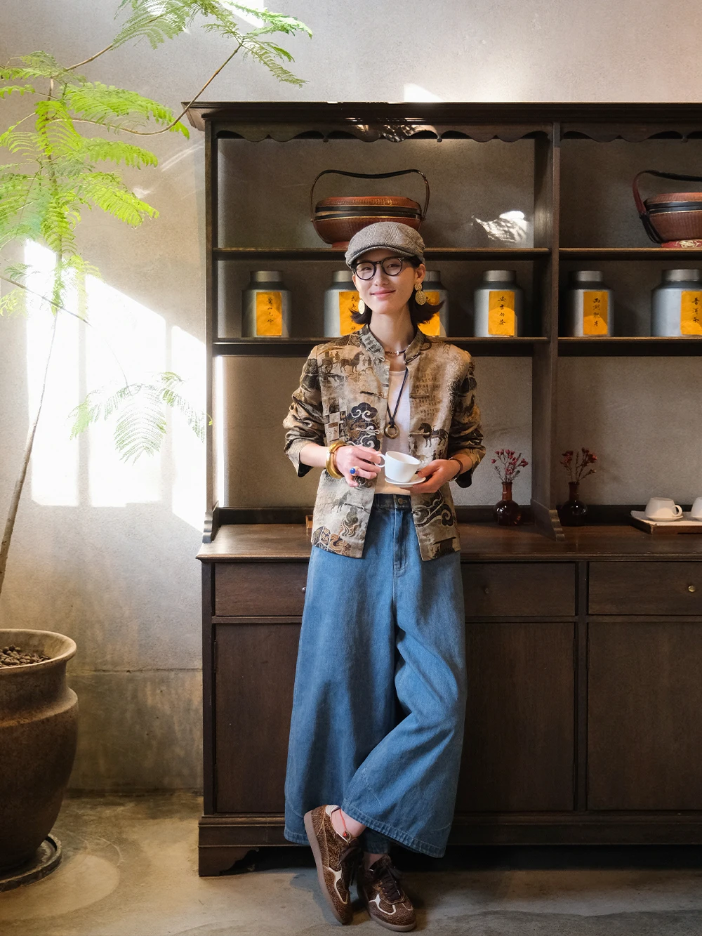 

Новая весенняя льняная куртка ручной работы с пуговицами в китайском стиле, верхняя одежда с цветочным узором из смолы, женское пальто